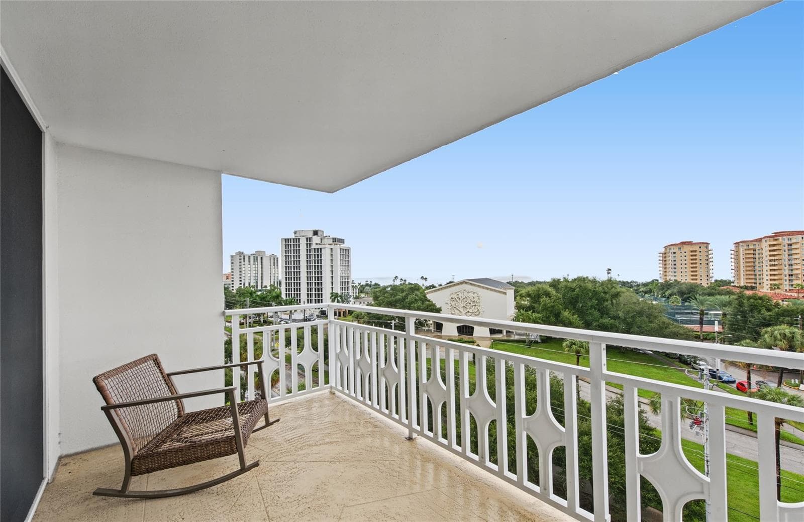 Condominium at 700 BEACH DR NE #701, ST PETERSBURG, photo 9 of 57