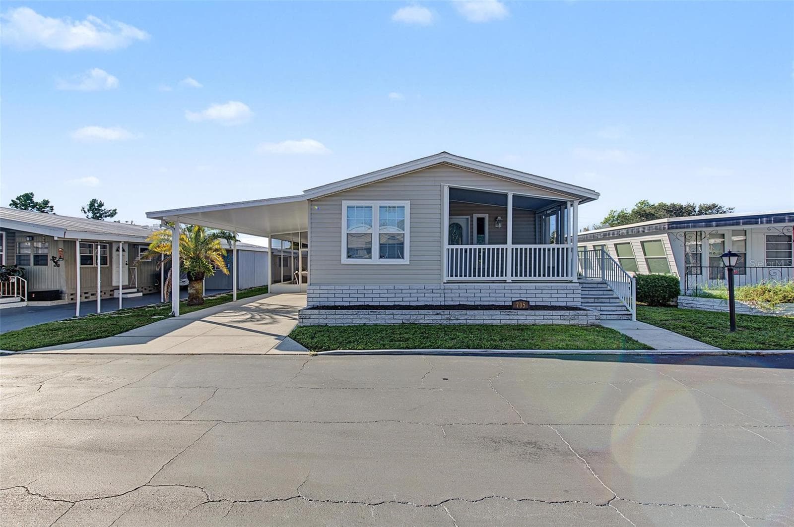 Manufactured Home at 20000 US HIGHWAY 19 N #705, CLEARWATER, photo 3 of 39