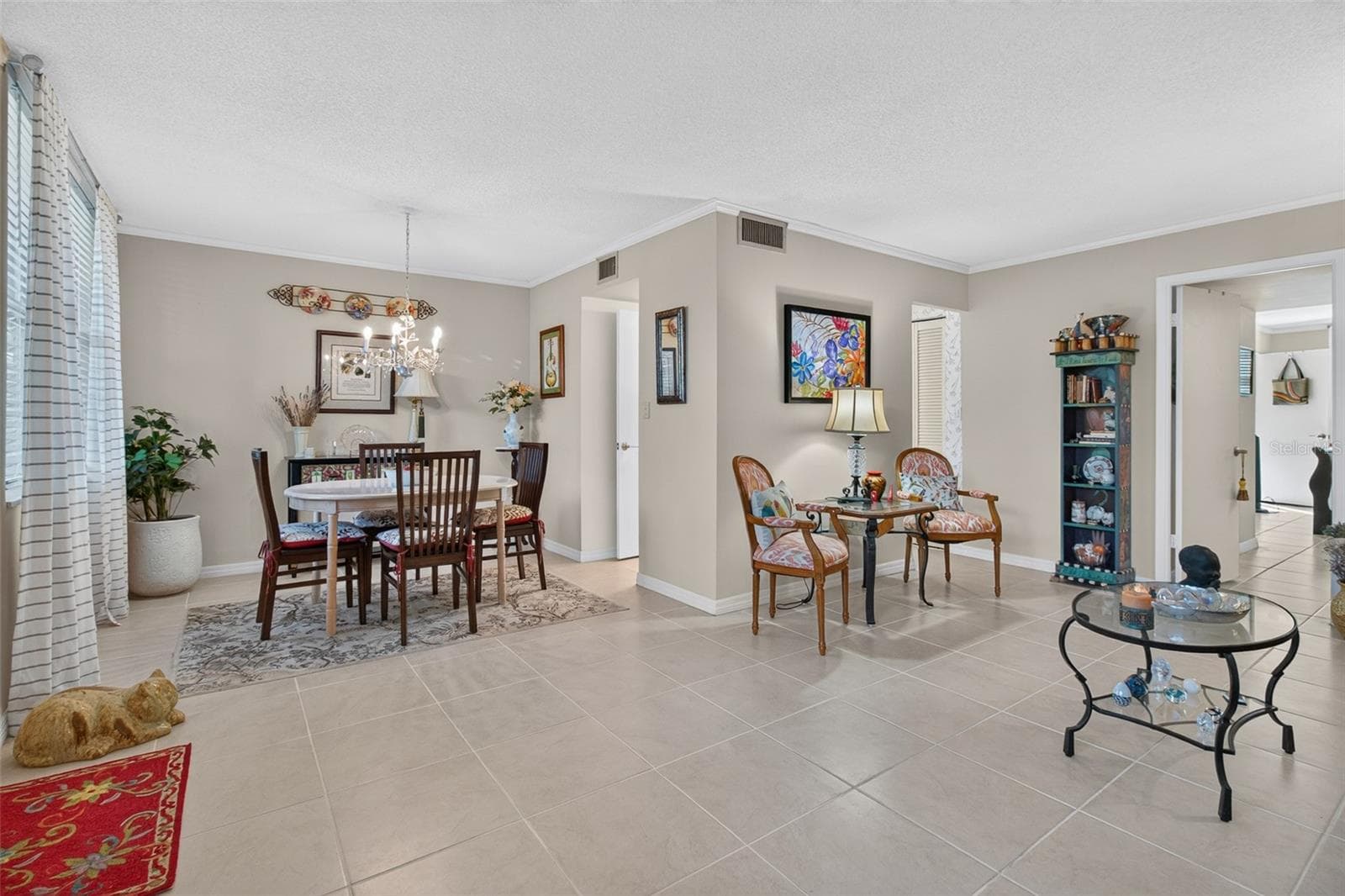 Dining room or convertible space for second bedroom. - 5095 BAY ST NE #104, ST PETERSBURG