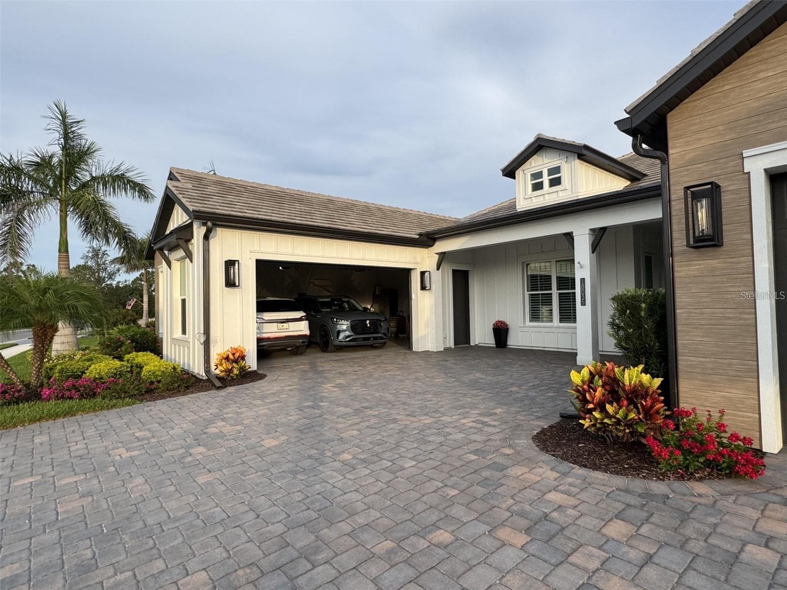 Single Family Residence at 18035 HOME RUN DR, VENICE, photo 69 of 86