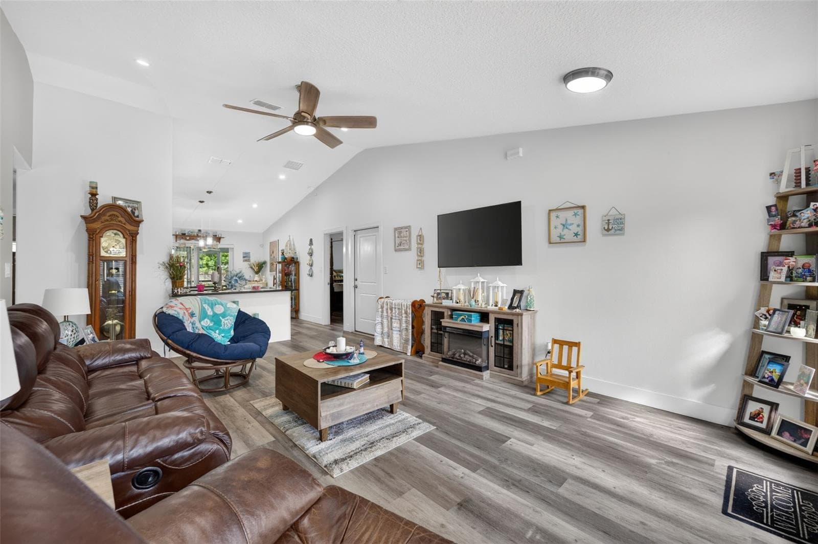 Single Family Residence at 280 ADAMS ST, OAK HILL, photo 5 of 48