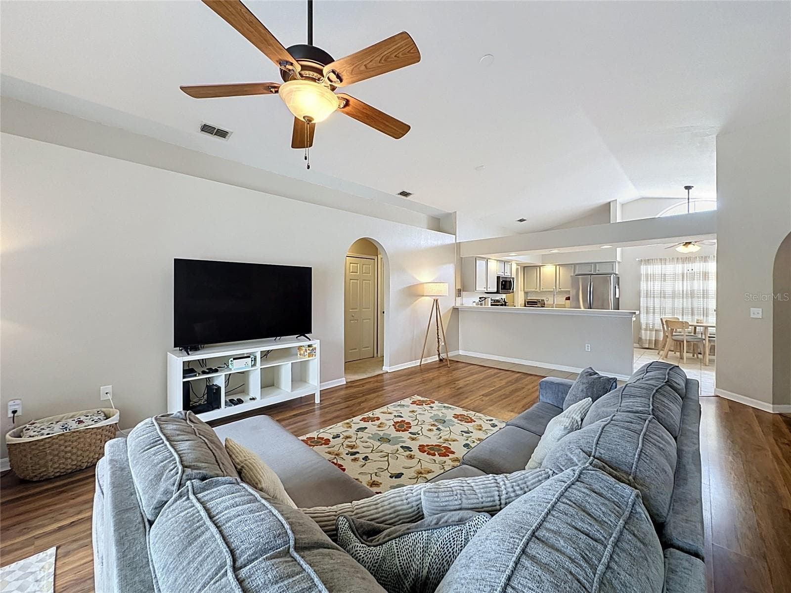 Single Family Residence at 866 KNIGHTSBRIDGE CIR, DAVENPORT, photo 9 of 58