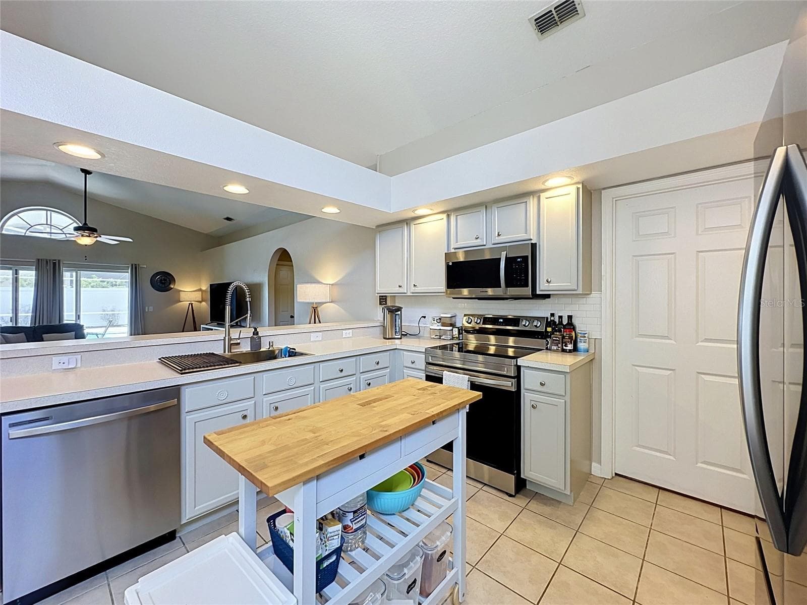 Single Family Residence at 866 KNIGHTSBRIDGE CIR, DAVENPORT, photo 12 of 58