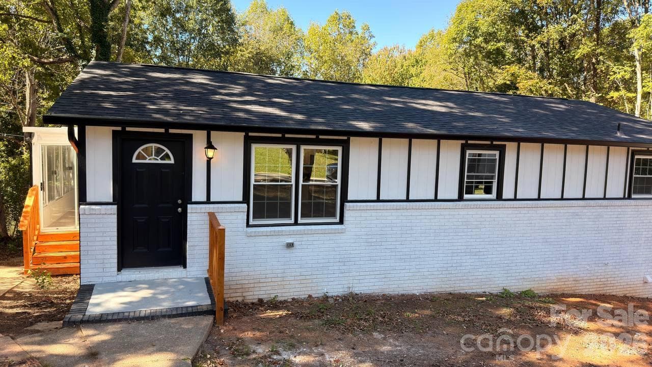 Single Family Residence at 169 8th Avenue SW, Conover