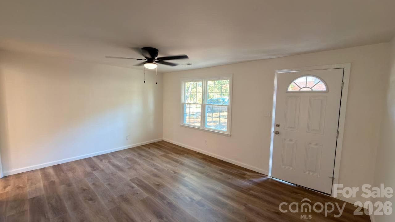living room main floor - 169 8th Avenue SW, Conover