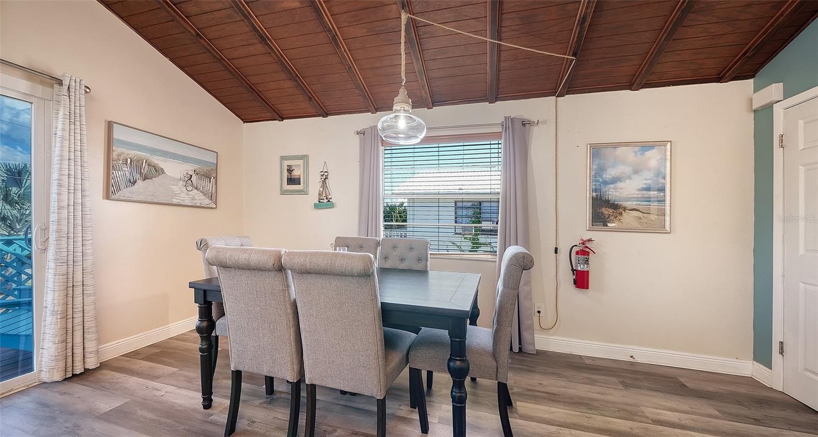Unit A, Dining Room. - 2514 AVENUE B, BRADENTON BEACH