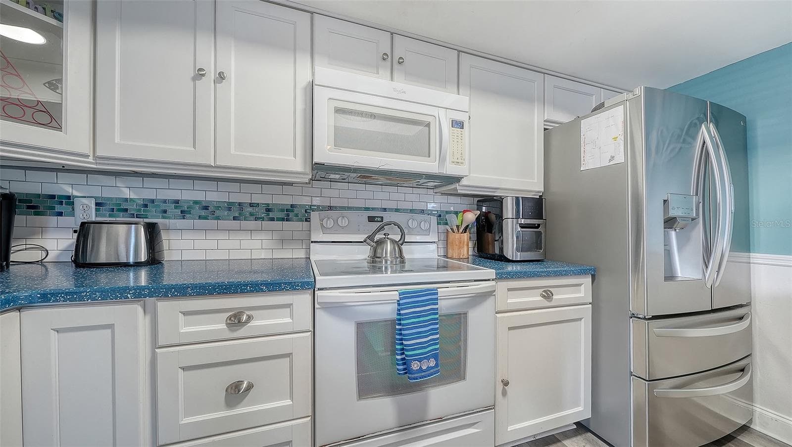 Unit A, Kitchen. - 2514 AVENUE B, BRADENTON BEACH