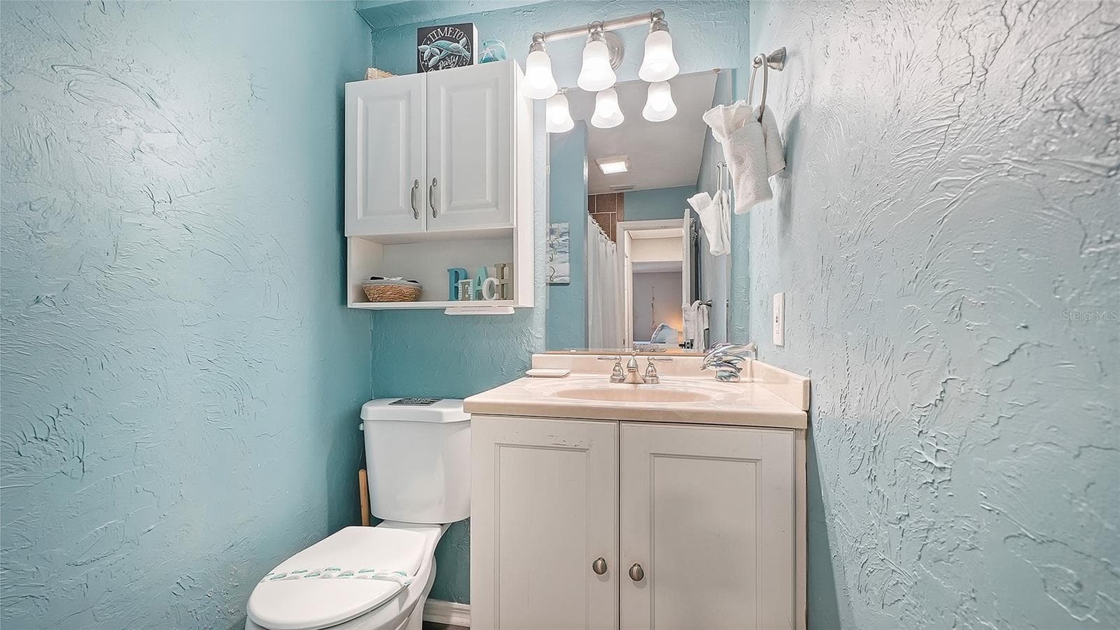 Unit A, Primary Bathroom. - 2514 AVENUE B, BRADENTON BEACH
