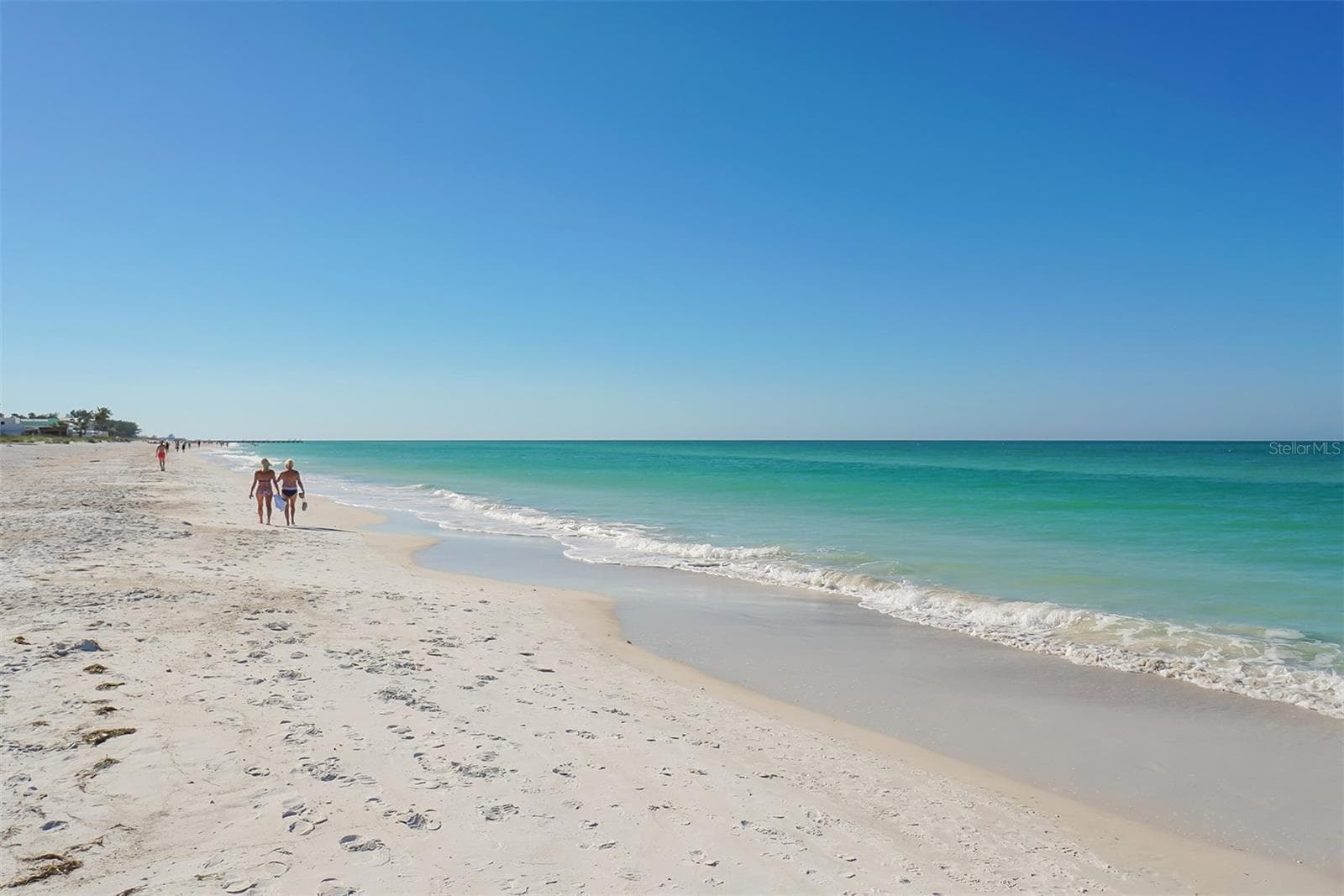 Walking distance to the beach. - 2514 AVENUE B, BRADENTON BEACH