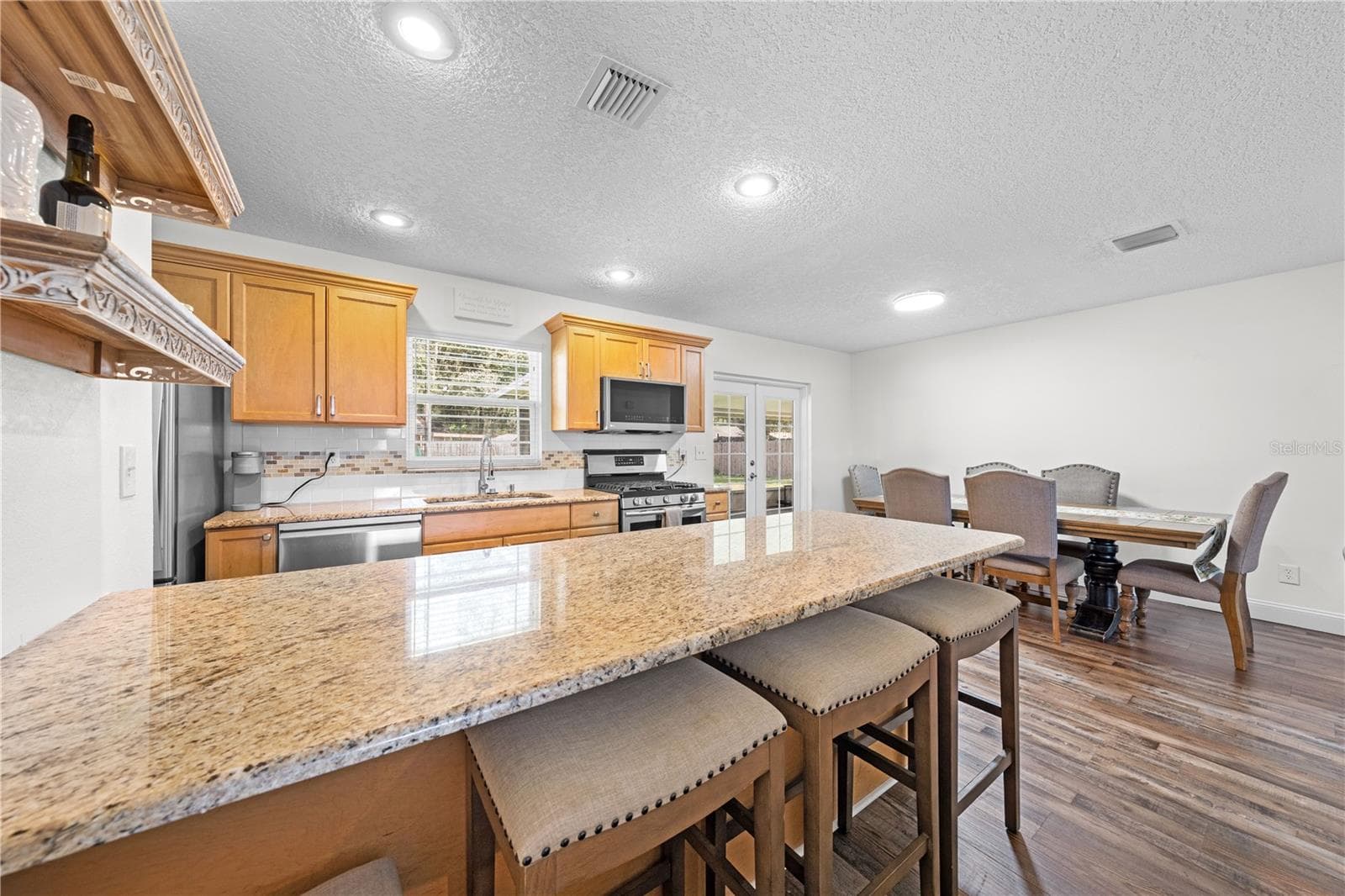 Single Family Residence at 4801 LAKE SHORE DR, ST CLOUD, photo 10 of 39