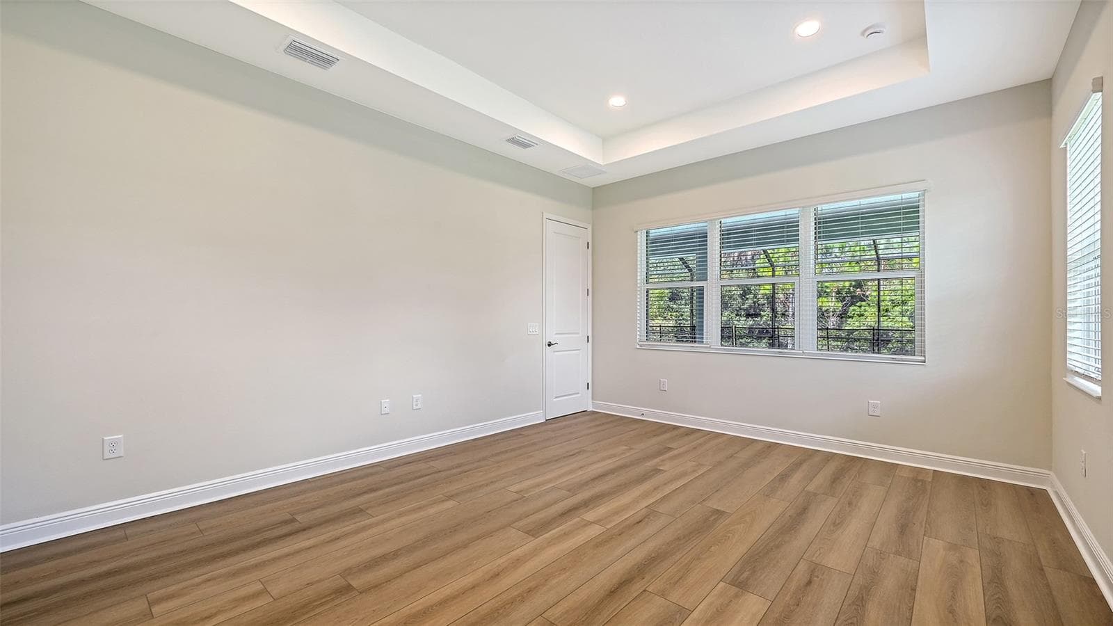 Single Family Residence at 21261 HOLMES CIR, VENICE, photo 25 of 38