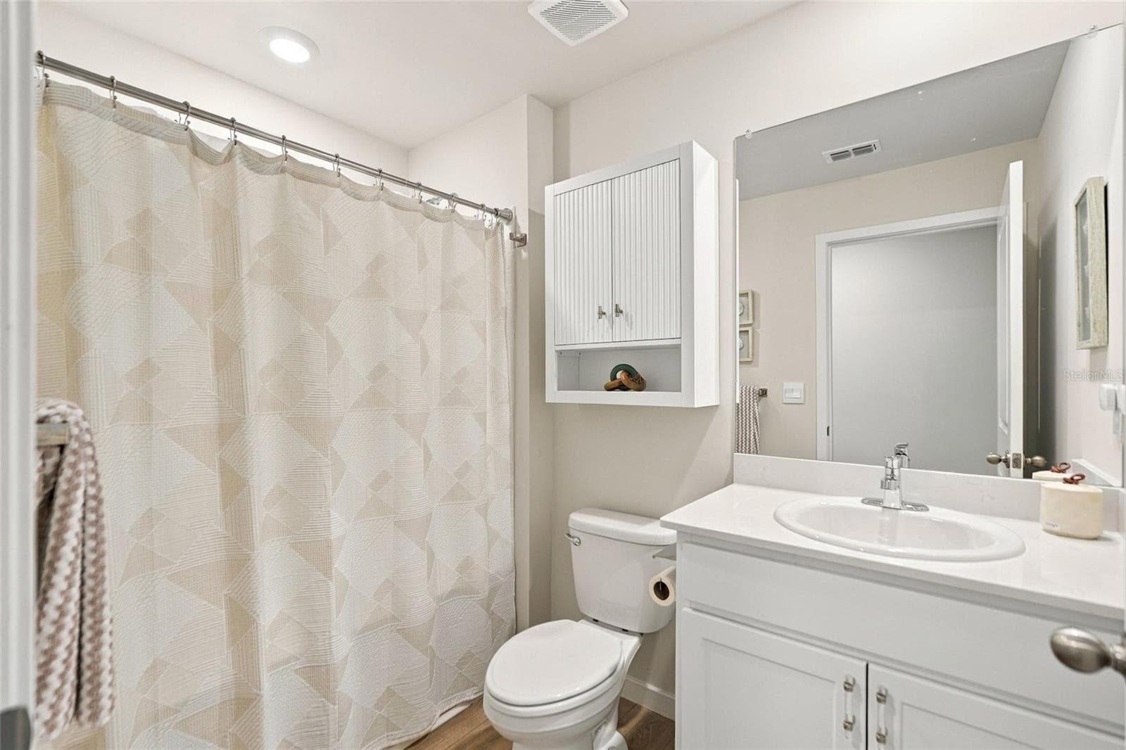 Single Family Residence at 26193 SACRED LOTUS LN, PUNTA GORDA, photo 17 of 33