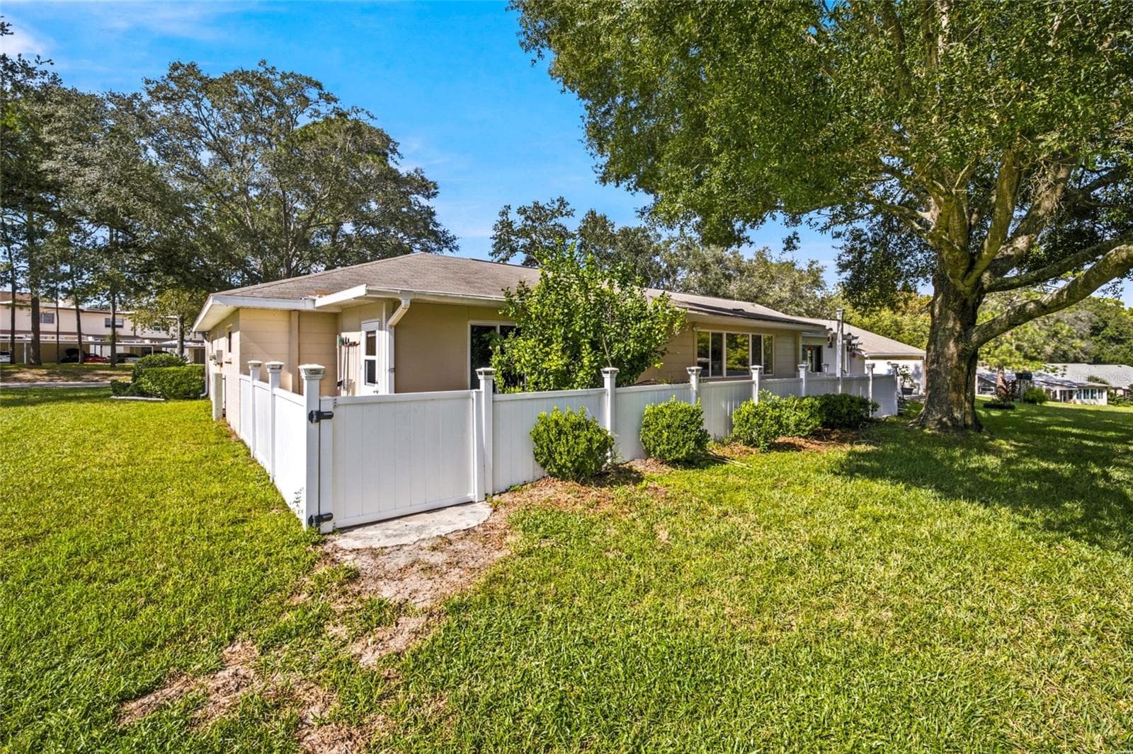 Villa at 9871 SW 87TH TERRACE RD #D, OCALA, photo 34 of 36