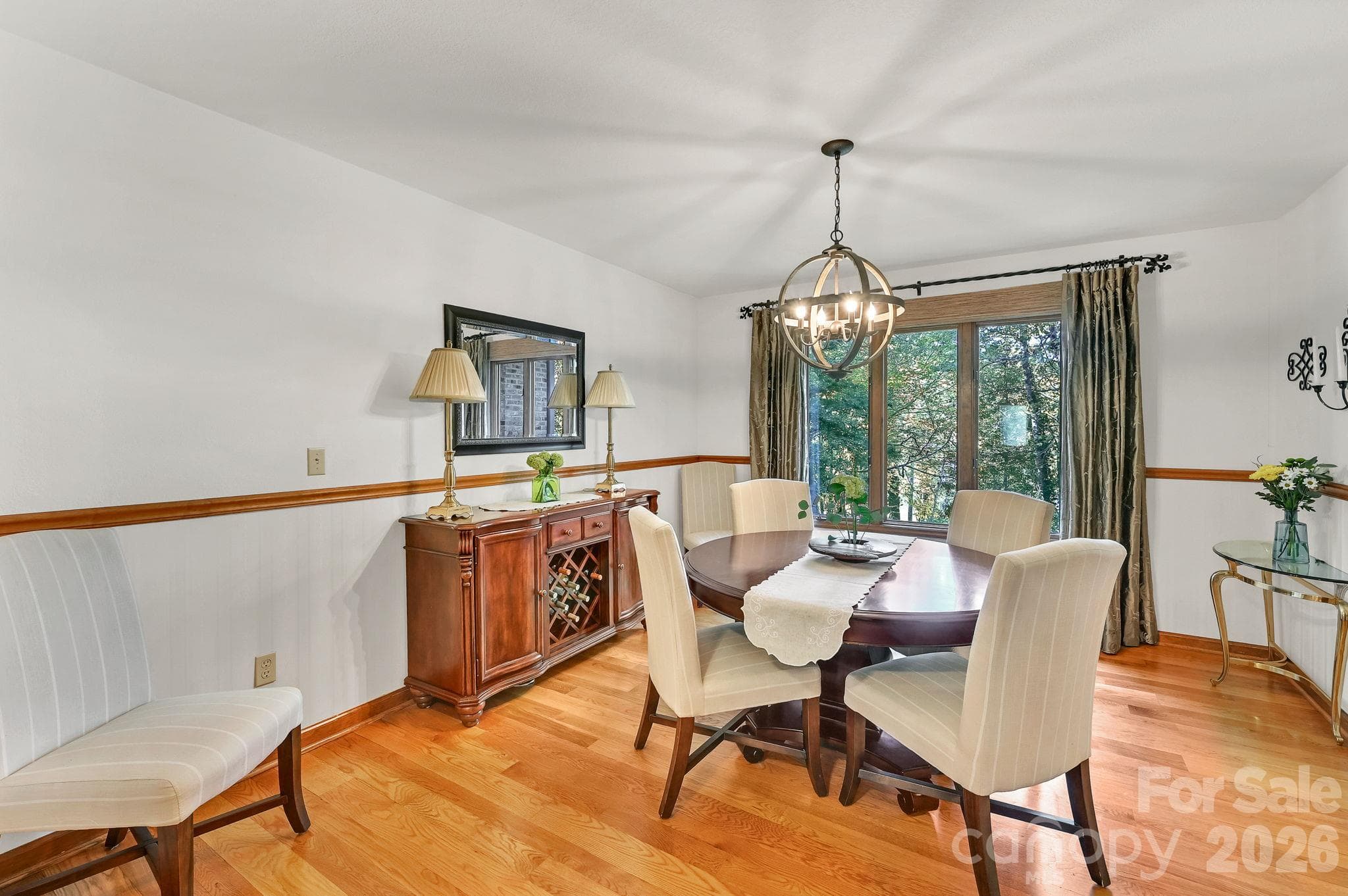 Single Family Residence at 52 Oak Gate Drive, Hendersonville, photo 8 of 42