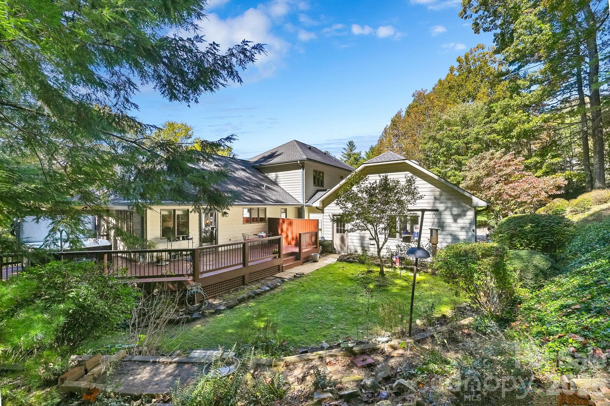 Single Family Residence at 52 Oak Gate Drive, Hendersonville, photo 25 of 42
