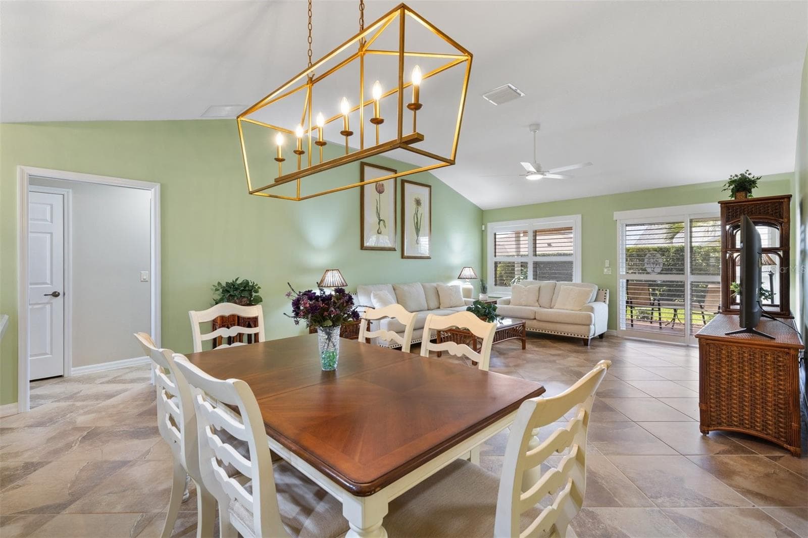 Single Family Residence at 17916 SE 87TH MELROSE CT, THE VILLAGES, photo 4 of 37