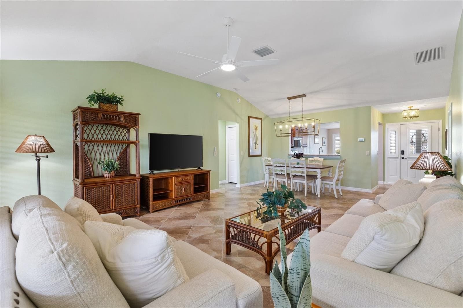 Single Family Residence at 17916 SE 87TH MELROSE CT, THE VILLAGES, photo 6 of 37