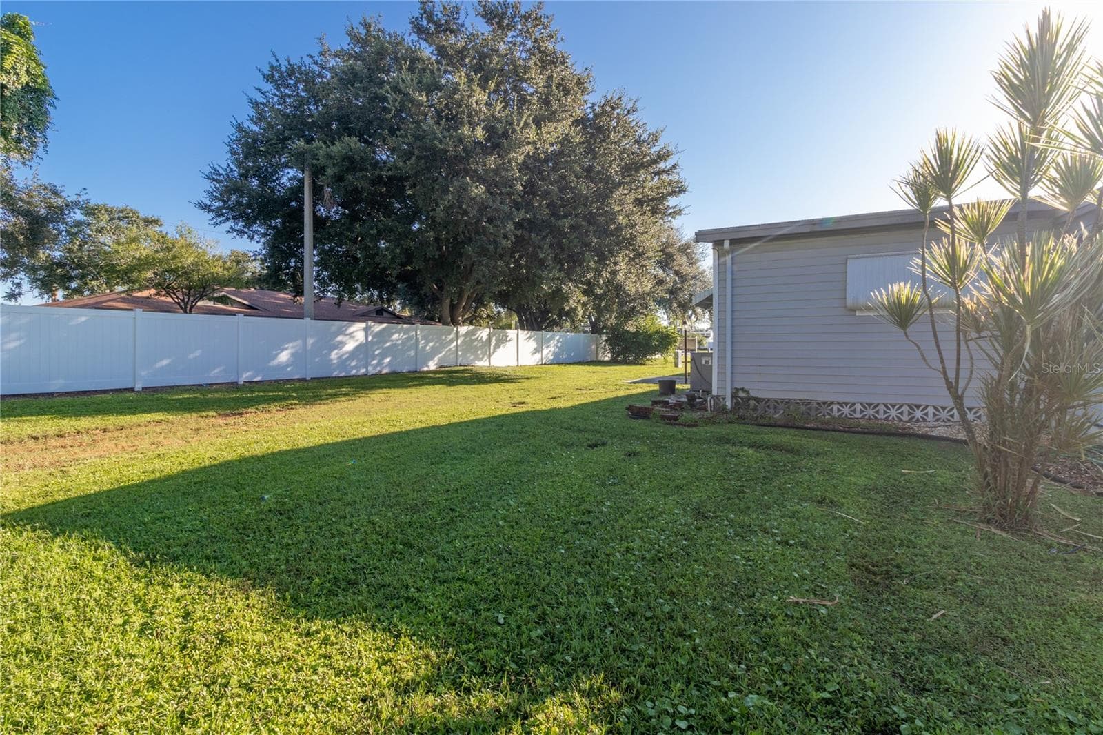 Back Yard - no neighbors. - 808 53RD AVE E #110, BRADENTON