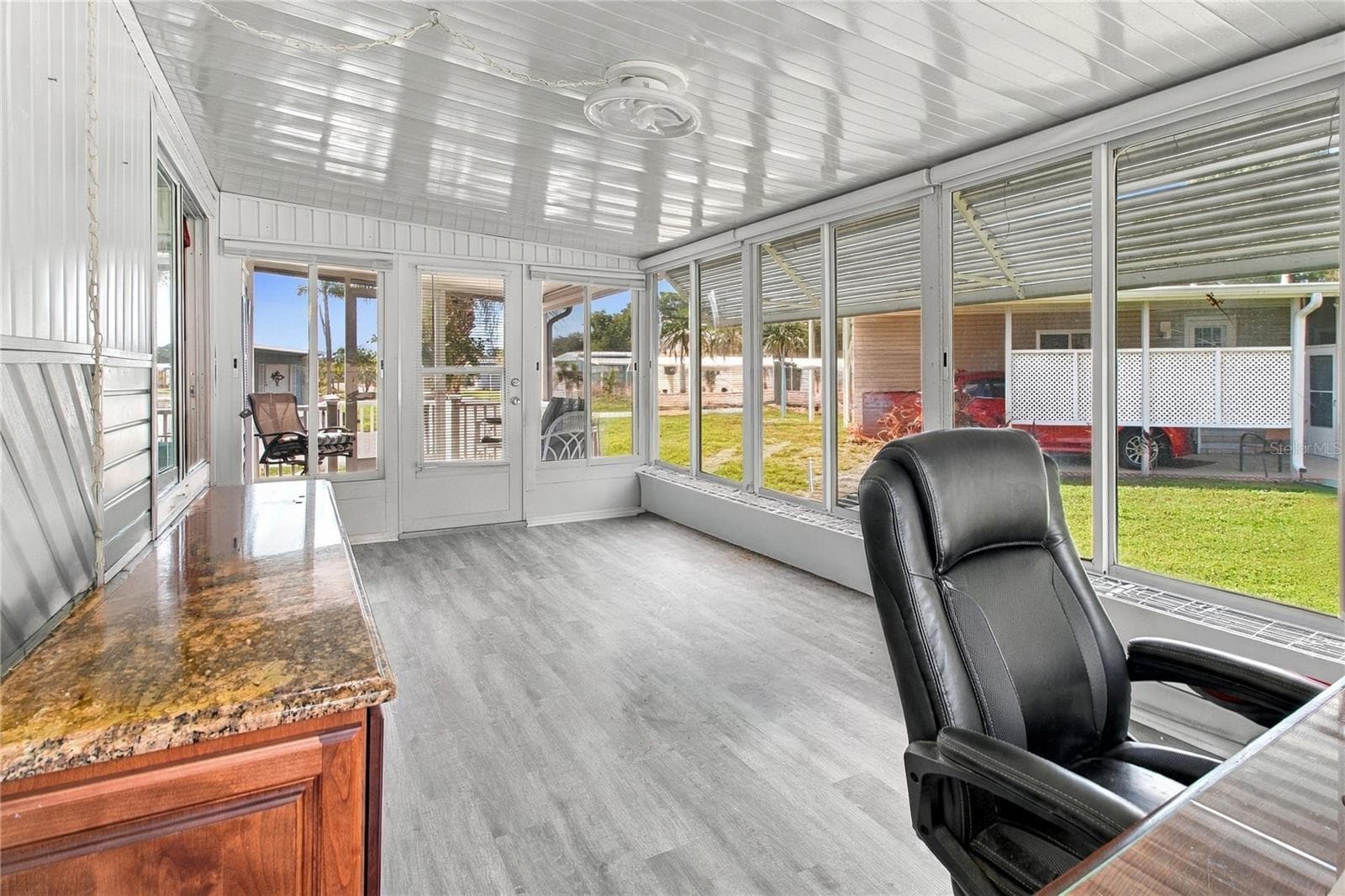 Florida Room automatic shades - 808 53RD AVE E #110, BRADENTON