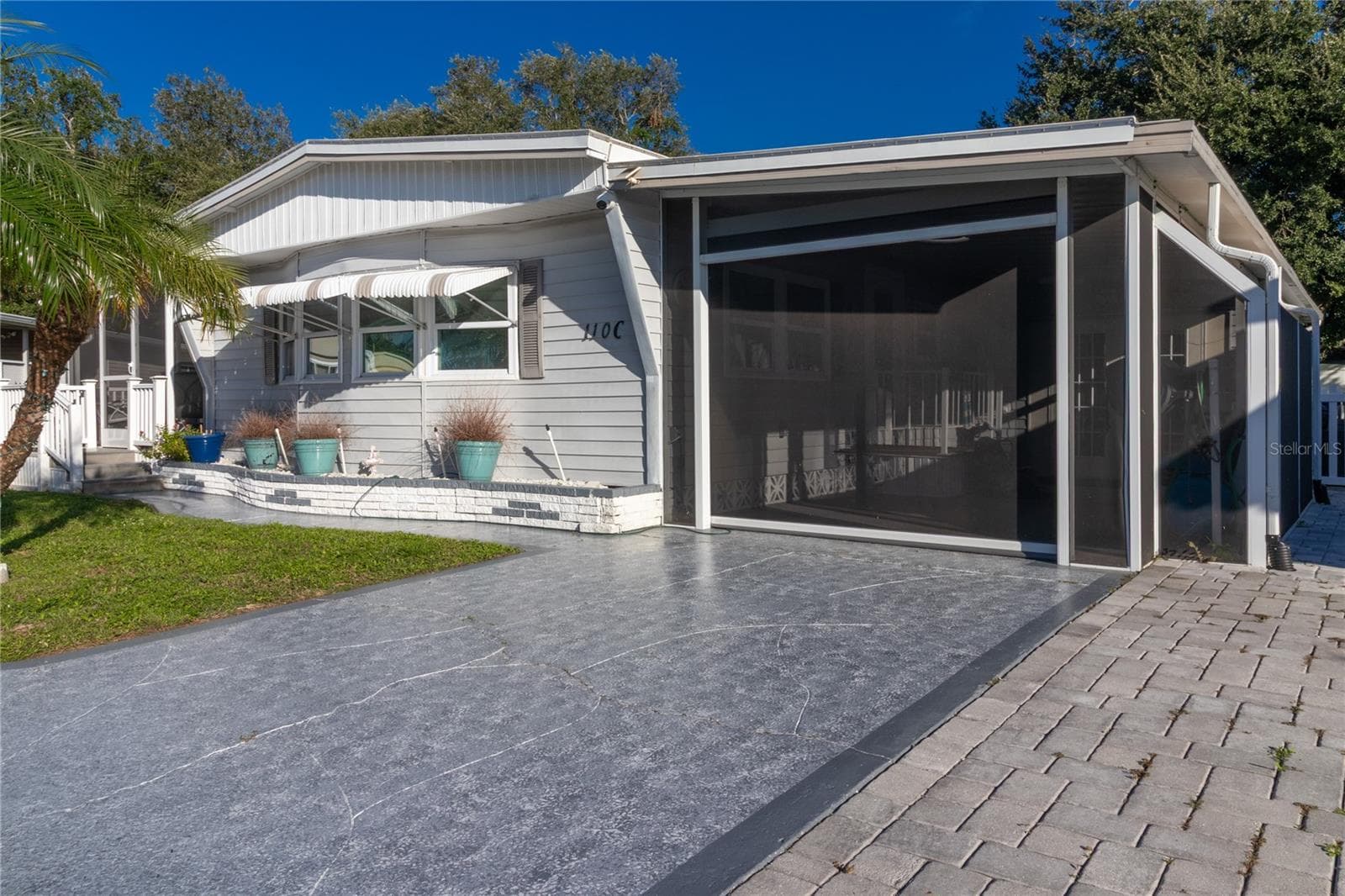 Screen for garage - 808 53RD AVE E #110, BRADENTON