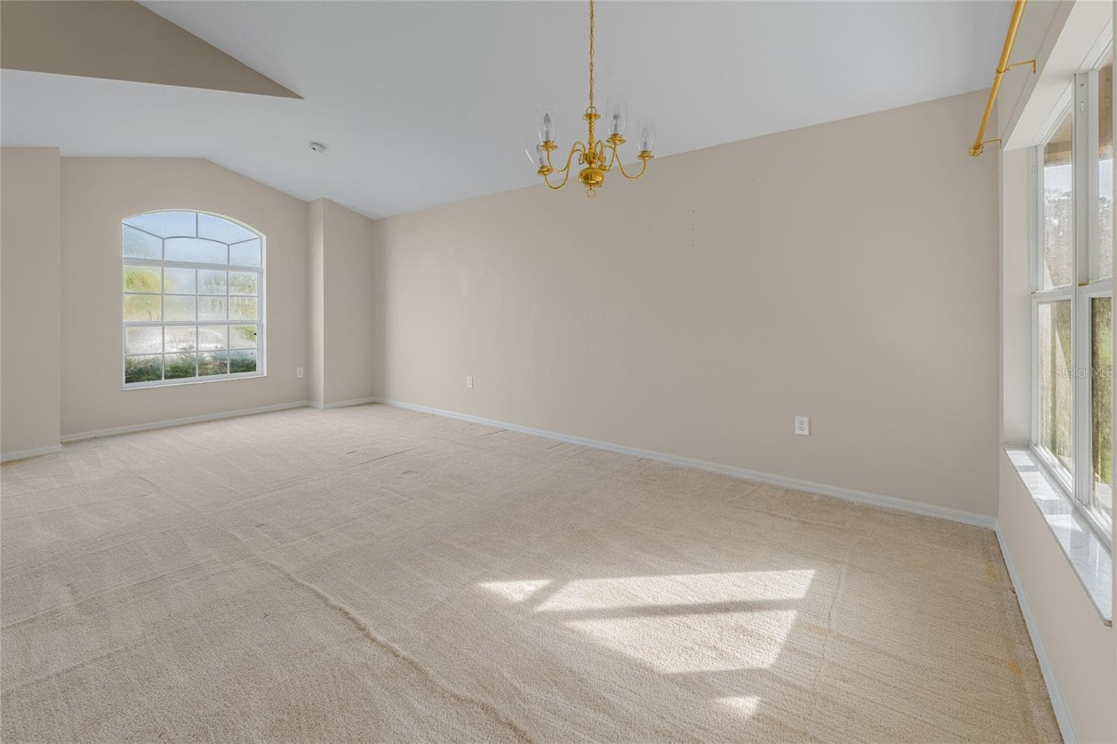 Living Room with lots of space to enjoy - 3626 BENSON PARK BLVD, ORLANDO