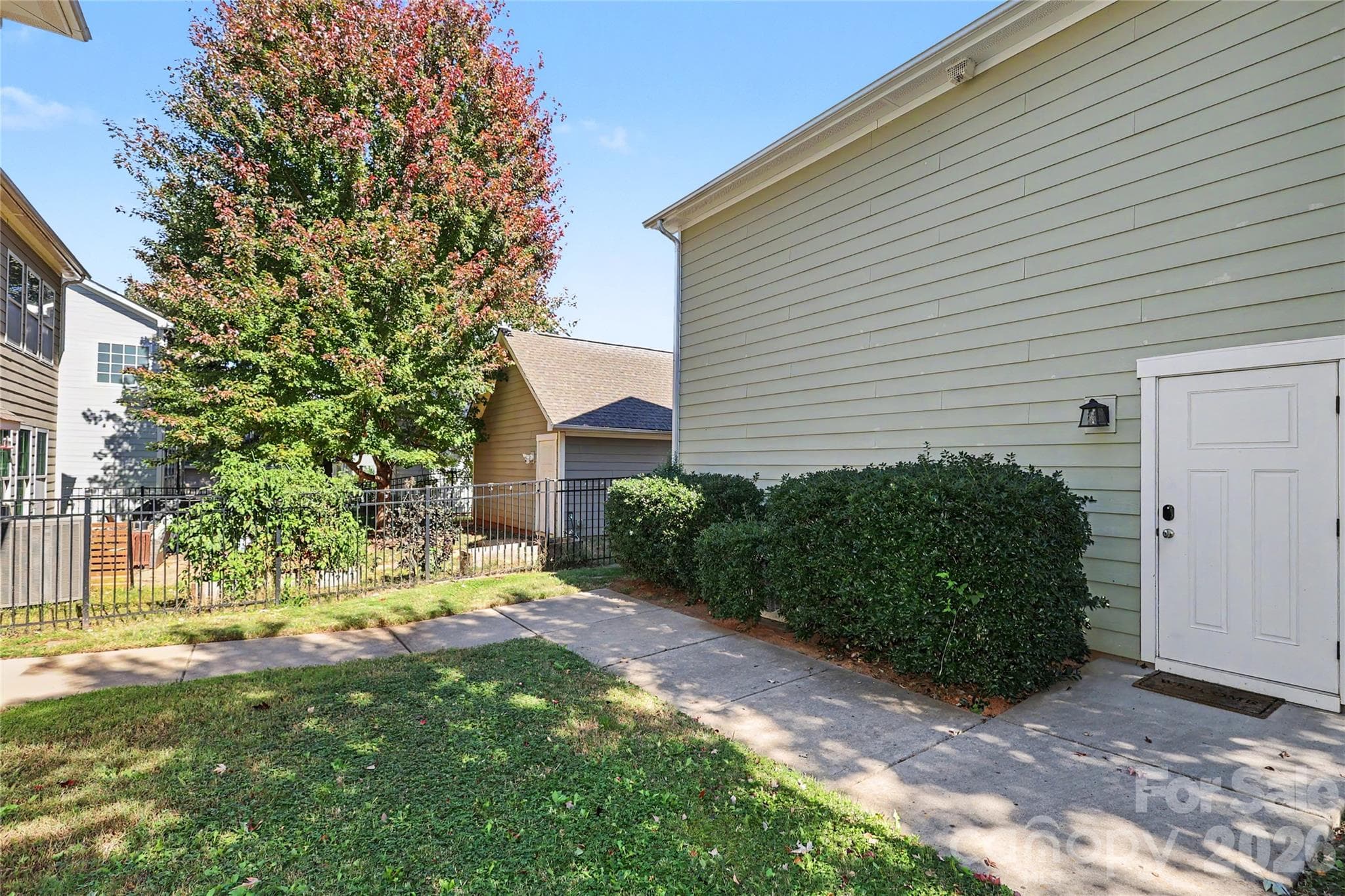 Single Family Residence at 2420 Double Oaks Road, Charlotte, photo 37 of 45