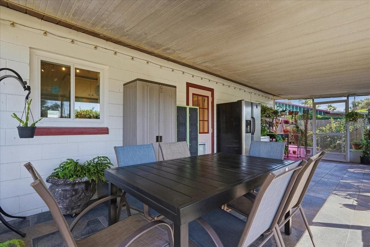 Rear screened porch - 4801 WESTON RD, BARTOW