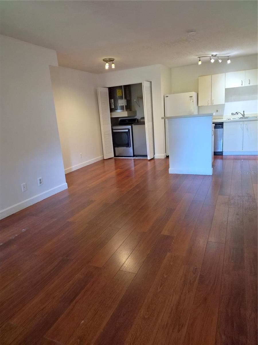 Condominium at 465 FORESTWAY CIR #207, ALTAMONTE SPRINGS, photo 4 of 17