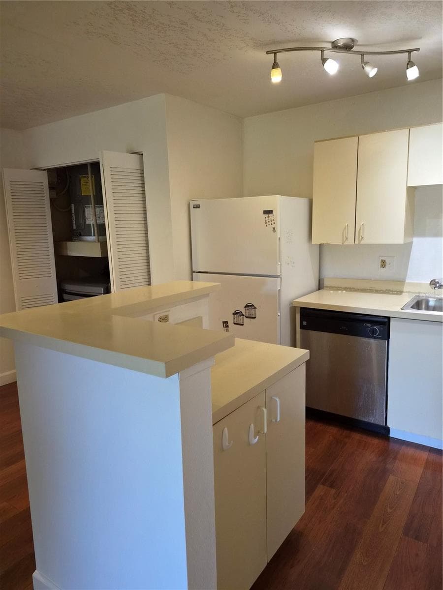 Condominium at 465 FORESTWAY CIR #207, ALTAMONTE SPRINGS, photo 5 of 17