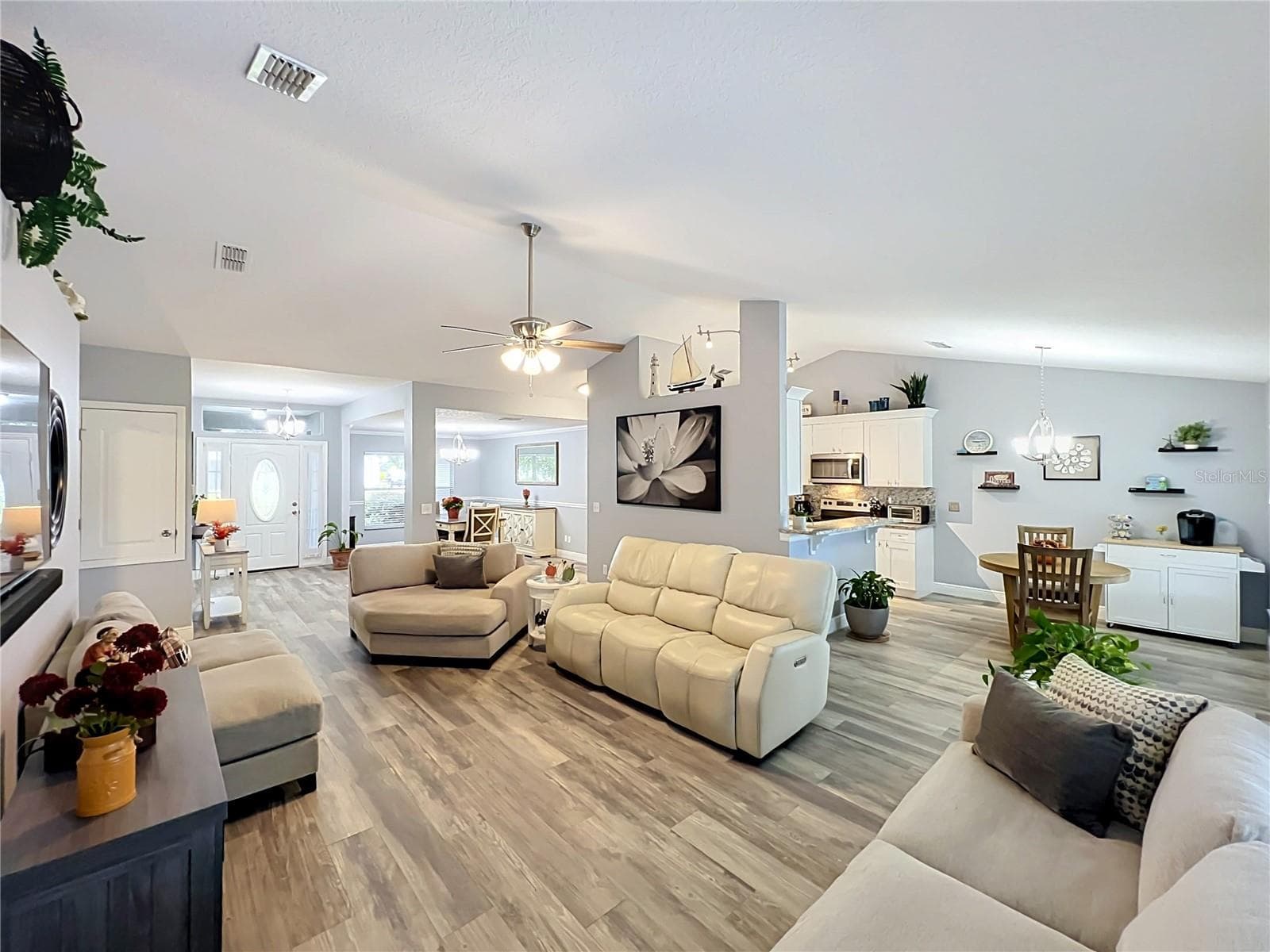Single Family Residence at 36700 OCONEE AVE, EUSTIS, photo 18 of 62