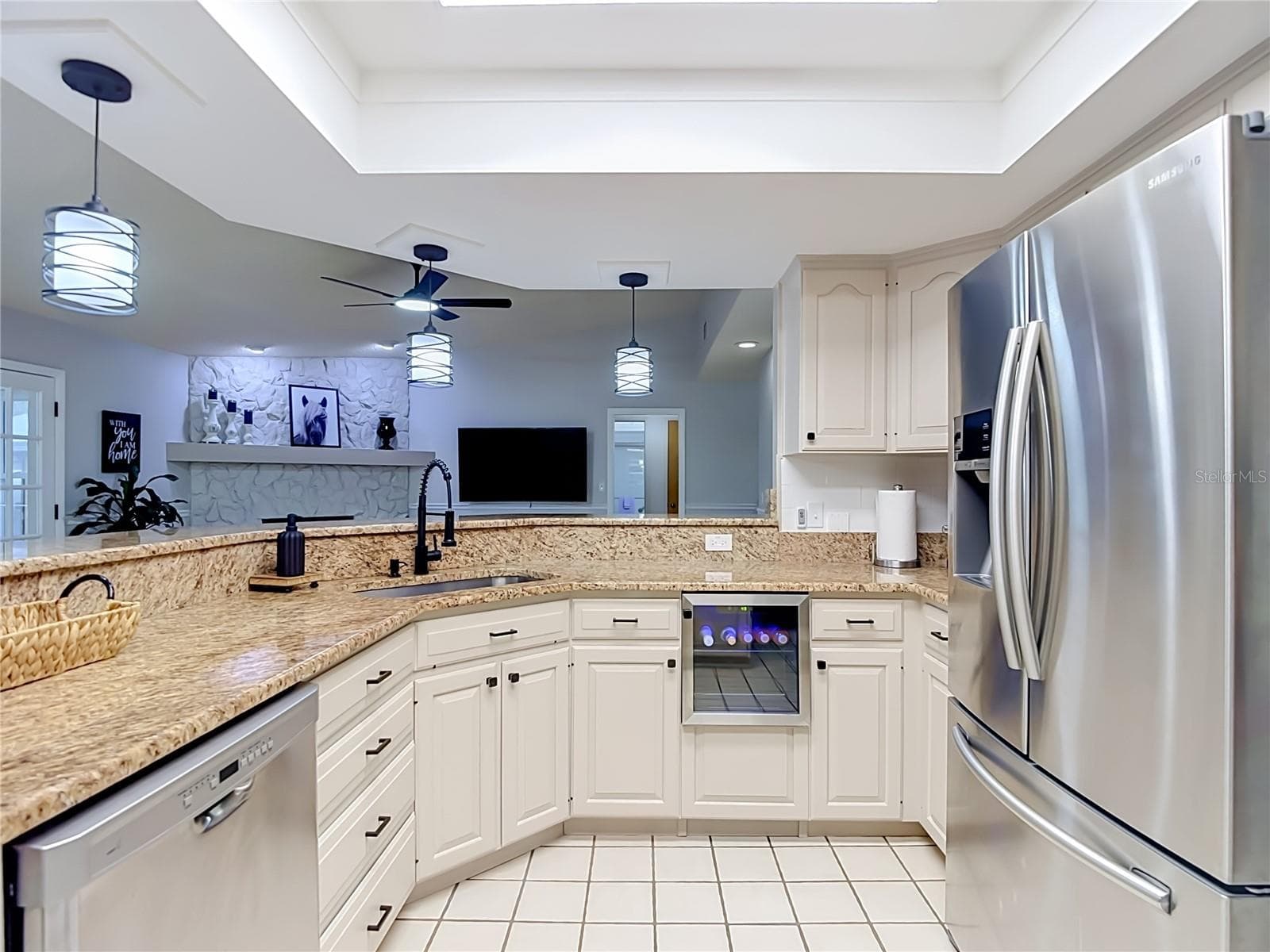 Single Family Residence at 12920 N ALBANY AVE, TAMPA, photo 9 of 67