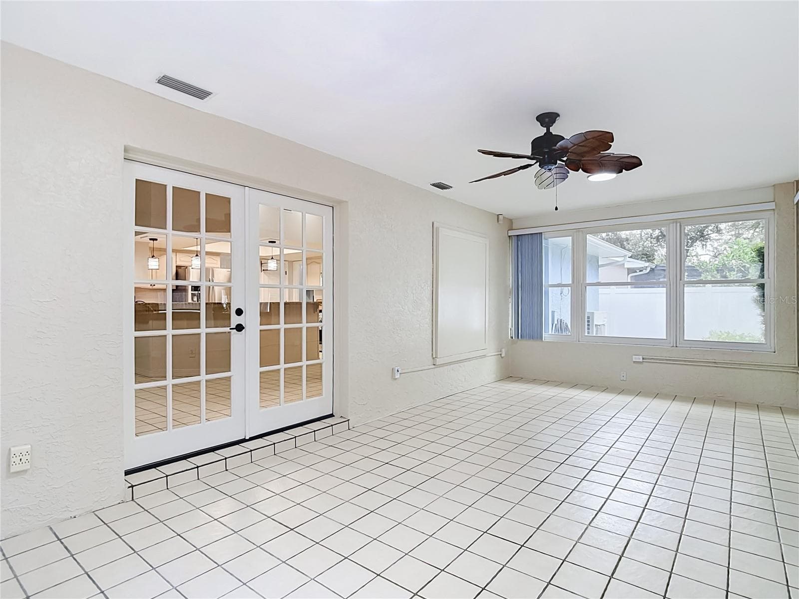 Single Family Residence at 12920 N ALBANY AVE, TAMPA, photo 39 of 67