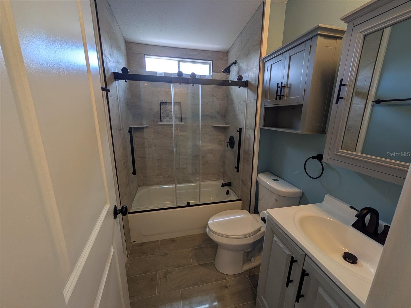 GUEST BATHROOM - 3125 BAYBERRY AVE, PUNTA GORDA