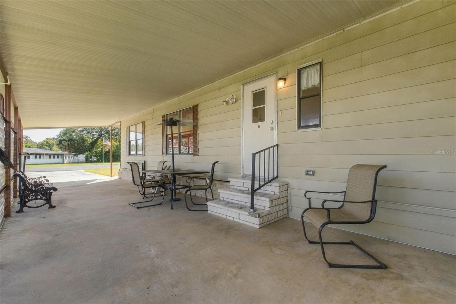 Manufactured Home at 39353 SYCAMORE LN, ZEPHYRHILLS, photo 6 of 32