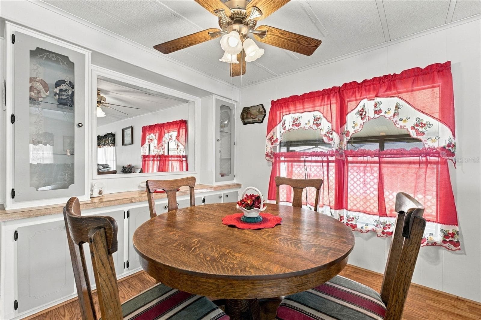 Manufactured Home at 39353 SYCAMORE LN, ZEPHYRHILLS, photo 11 of 32