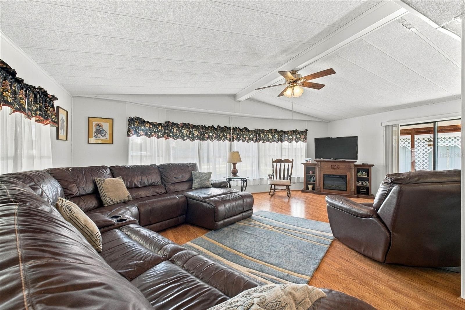 Manufactured Home at 39353 SYCAMORE LN, ZEPHYRHILLS, photo 20 of 32