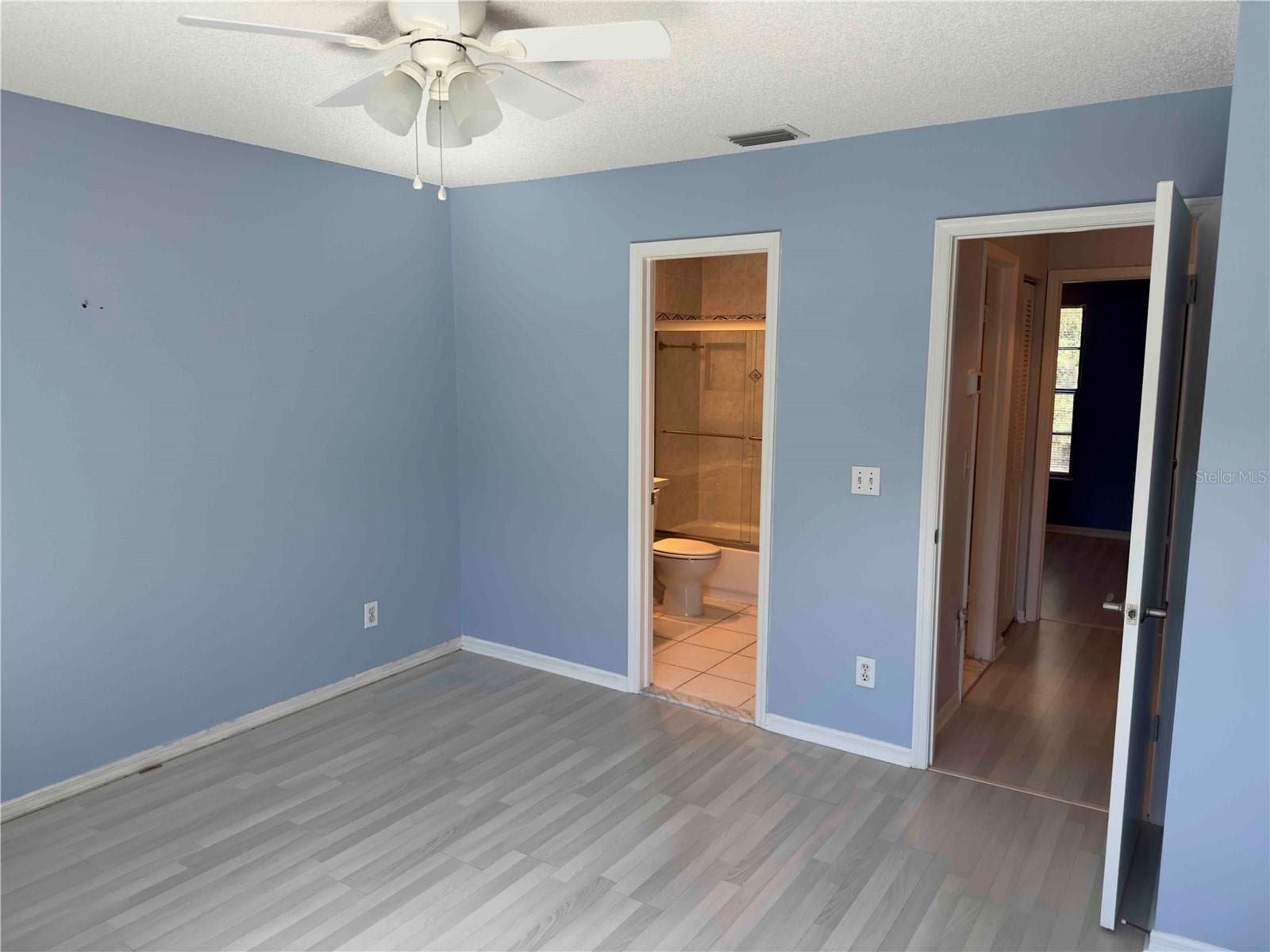 Townhouse at 5143 NORTHDALE BLVD, TAMPA, photo 9 of 17