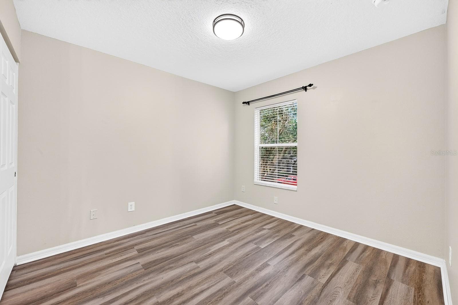 Bedroom 3 can easily serve as a guest Bedroom or be transformed into an office or creative retreat. - 13028 AUBURN COVE LN, ORLANDO