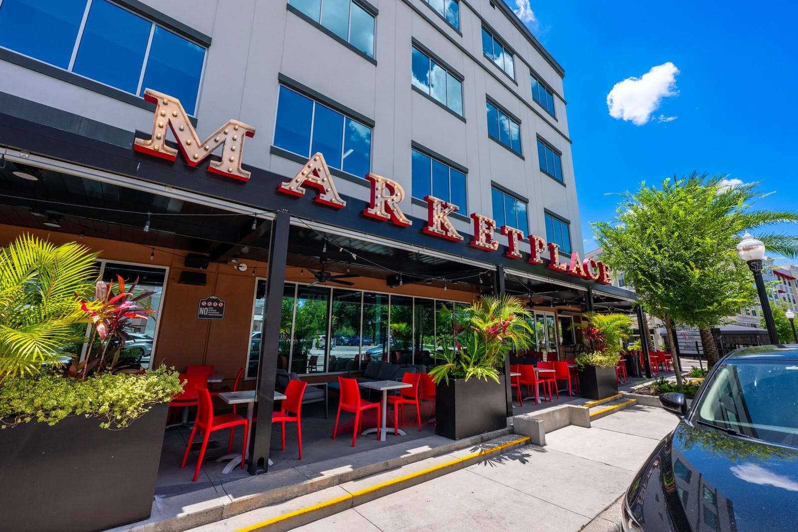 Avalon park has a welcoming town-center atmosphere, with unique shops and restaurants. - 13028 AUBURN COVE LN, ORLANDO
