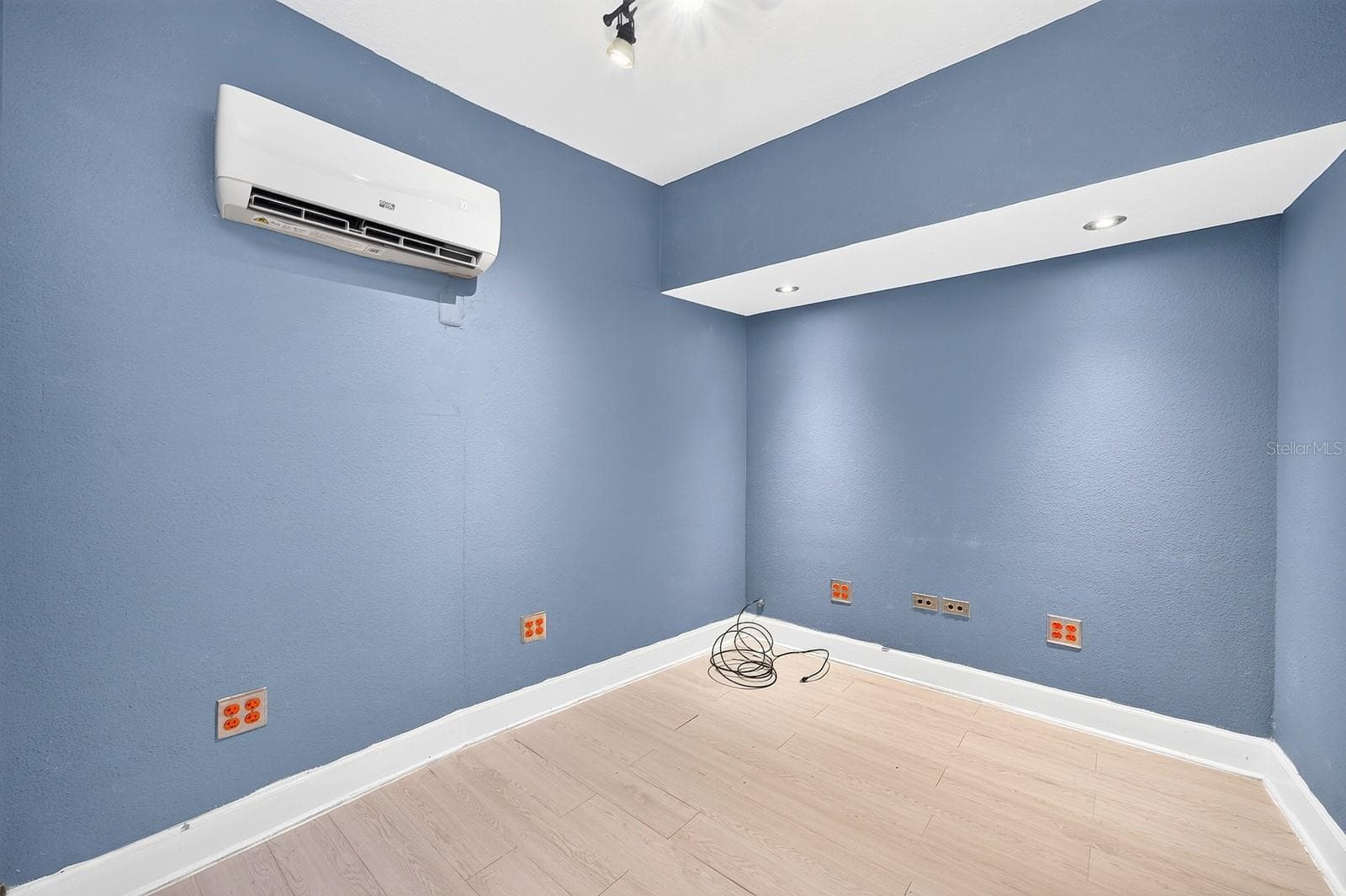 The Garage soundproof studio - 13028 AUBURN COVE LN, ORLANDO