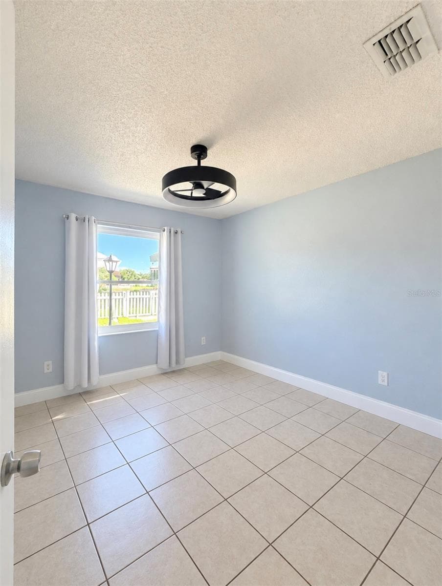 Single Family Residence at 10957 BRIGHTSIDE DR, TAMPA, photo 16 of 30