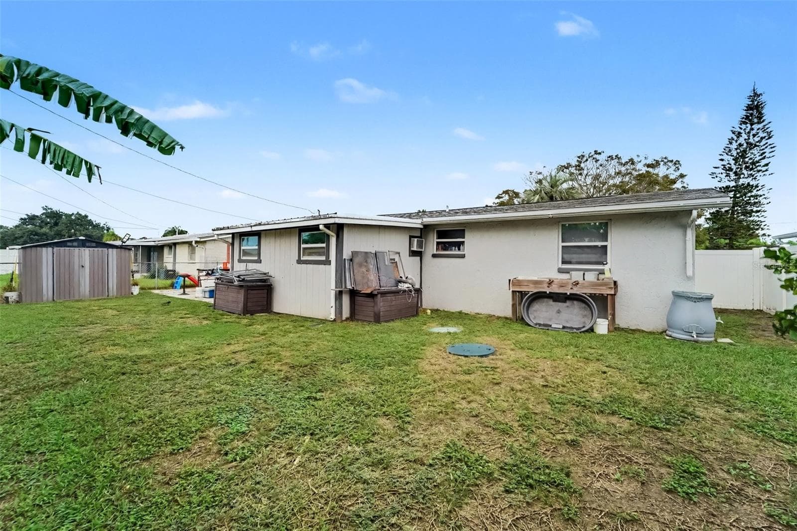 Single Family Residence at 2049 MAUREEN DR, HOLIDAY, photo 24 of 26