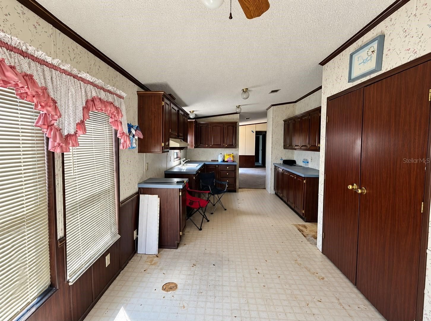 Manufactured Home at 1150 E RAY ST, HERNANDO, photo 8 of 18