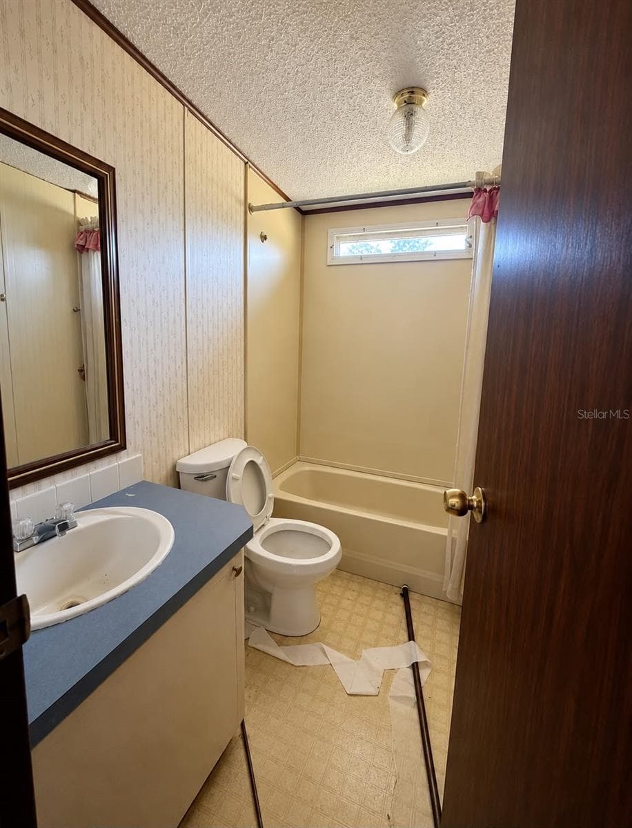 BATH 2 - 1150 E RAY ST, HERNANDO