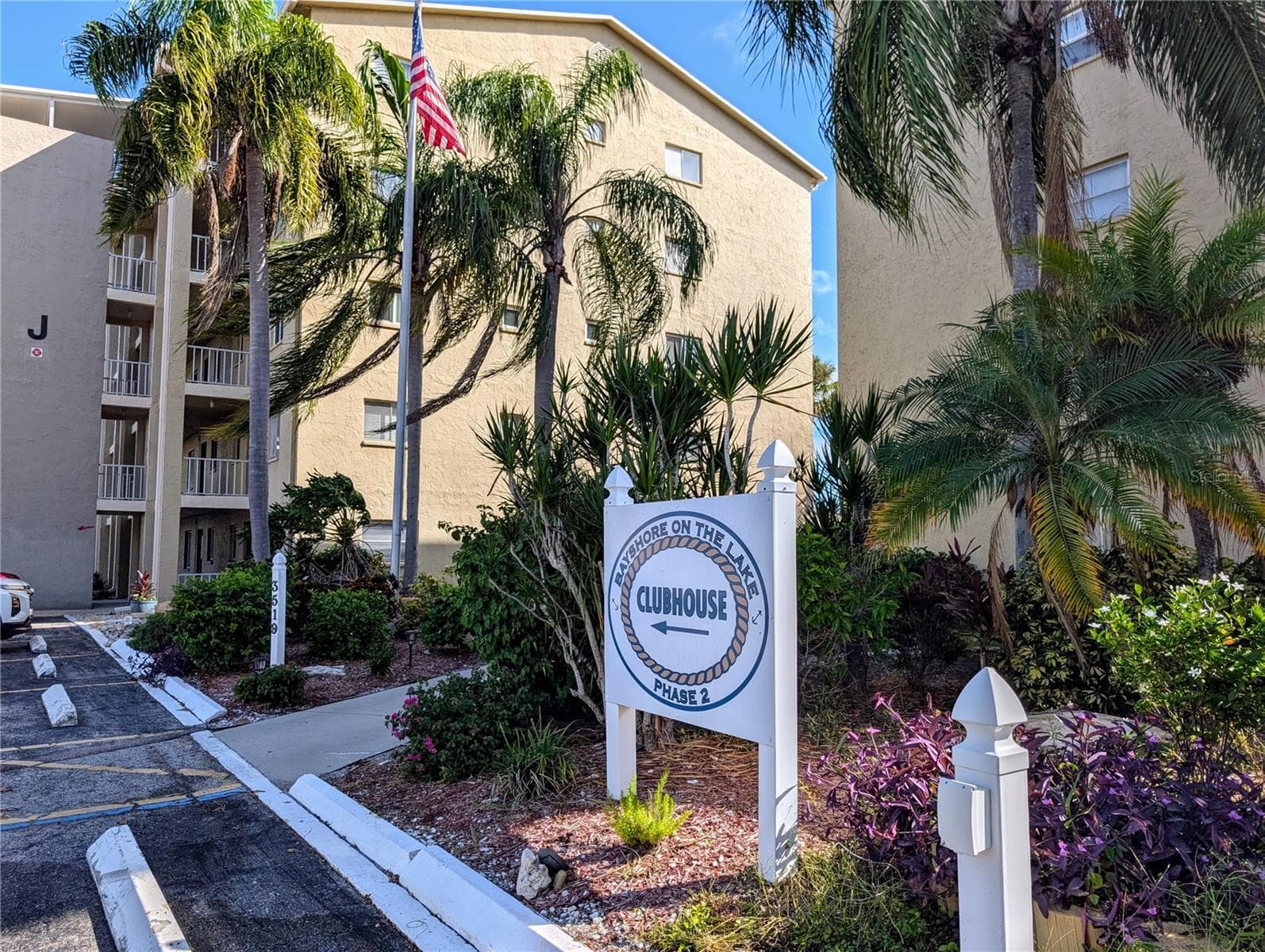 H-bldg is on the right side...easy to get to clubhouse, pool, grill... - 3779 LAKE BAYSHORE DR #H-402, BRADENTON