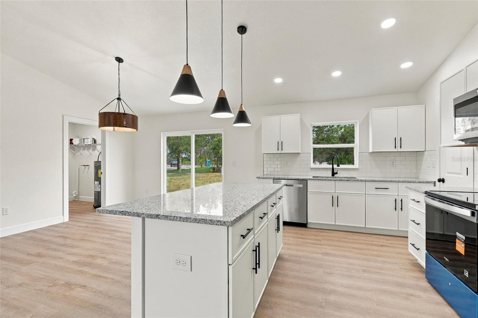 Single Family Residence at 6902 SW SW MIAMI AVE, ARCADIA, photo 6 of 31