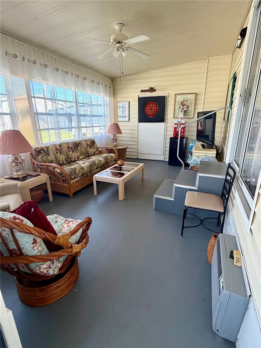 Mobile Home at 34085 ALAMANDA DR N, PINELLAS PARK, photo 5 of 33