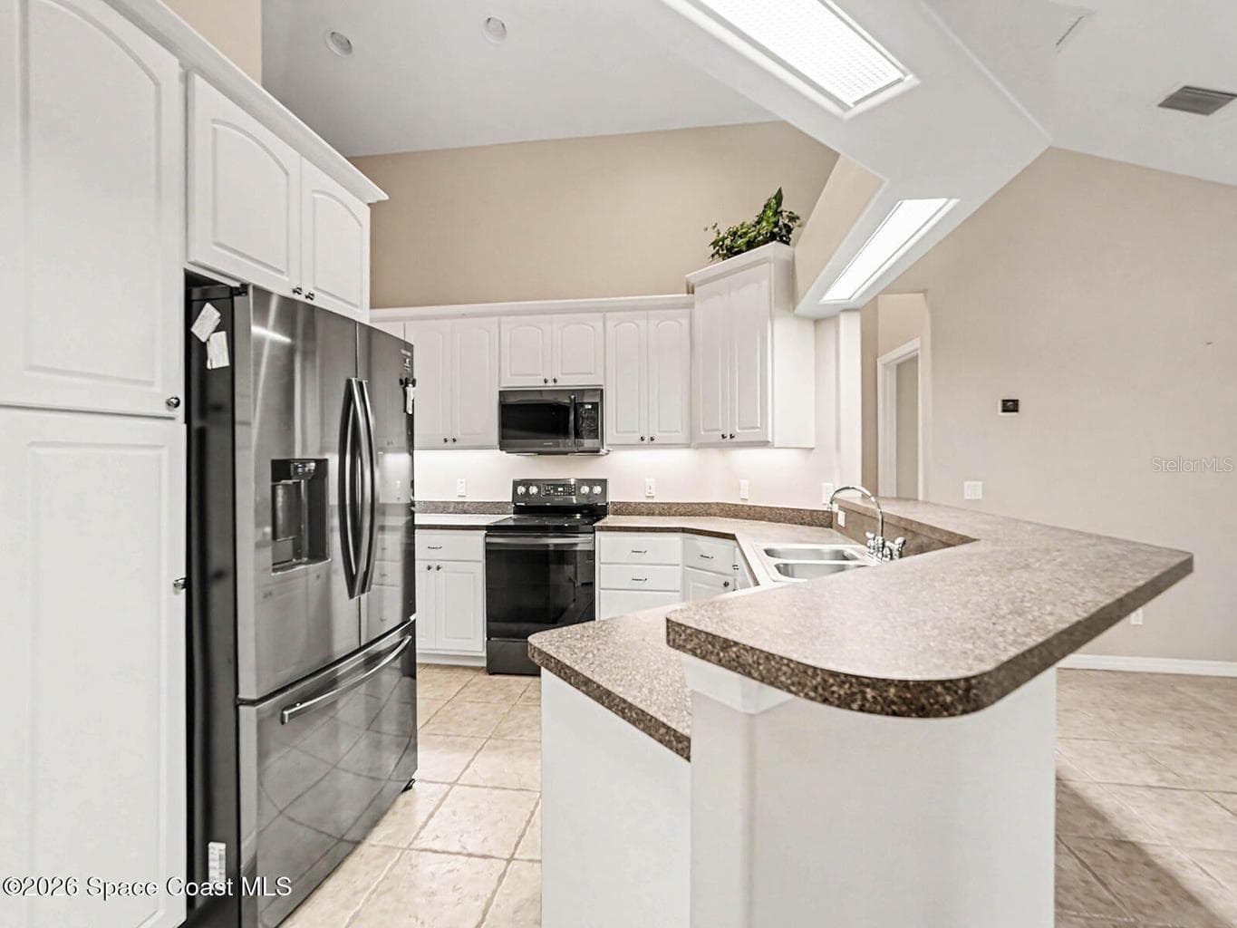Kitchen - 1882 BARRINGTON CIR, ROCKLEDGE