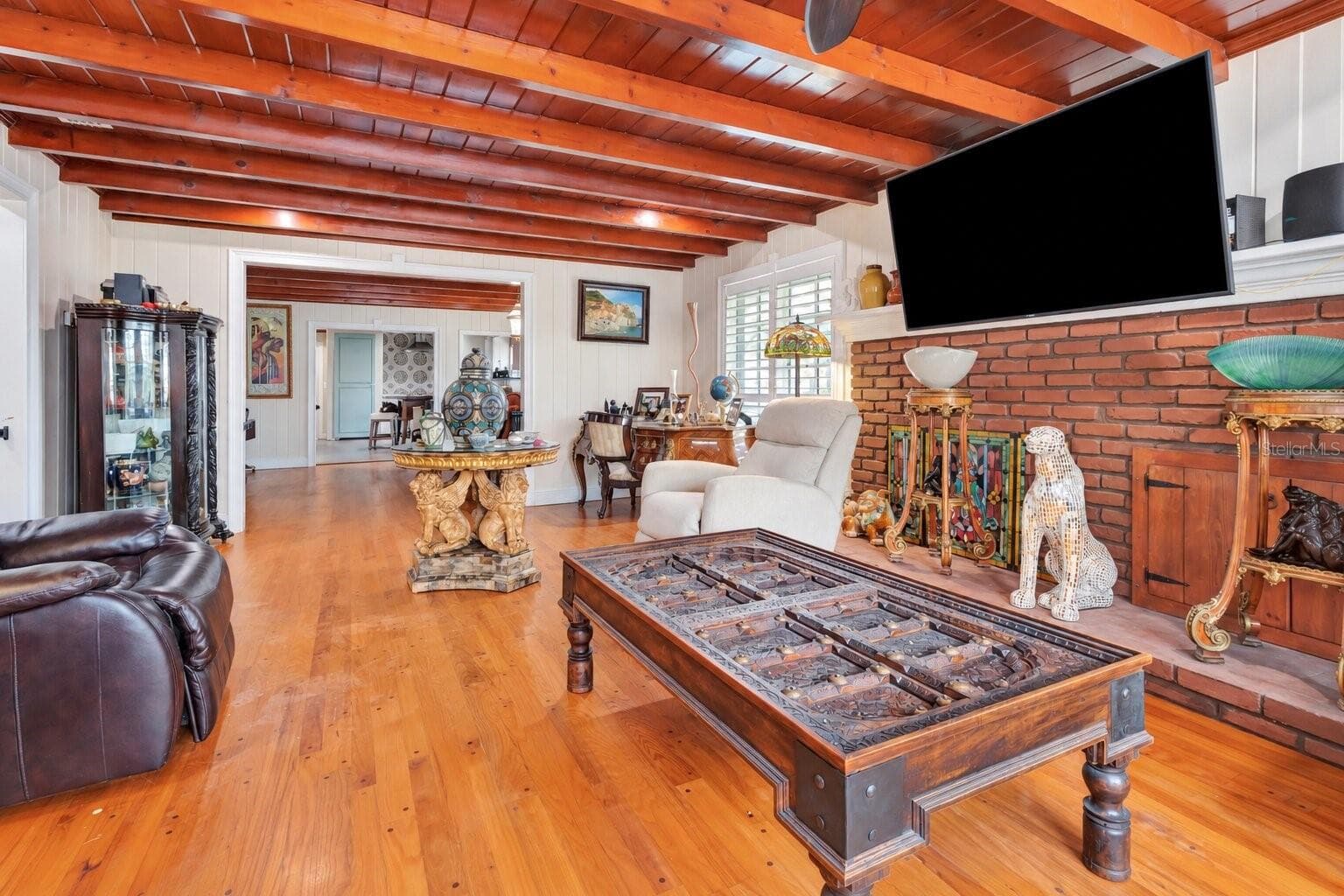 Living Room - 1351 MARKHAM WOODS RD, LONGWOOD