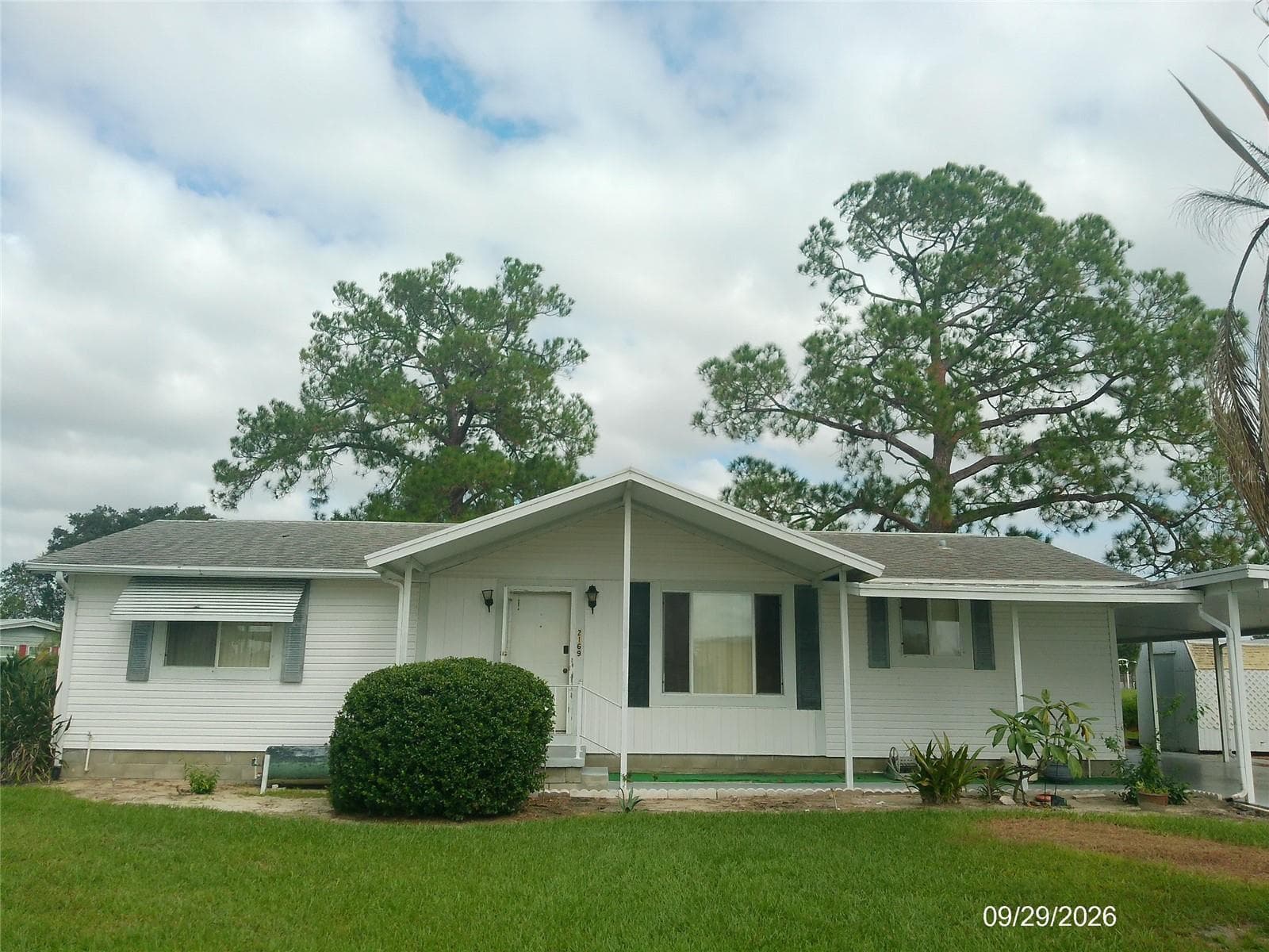 2169 LOIS BLVD